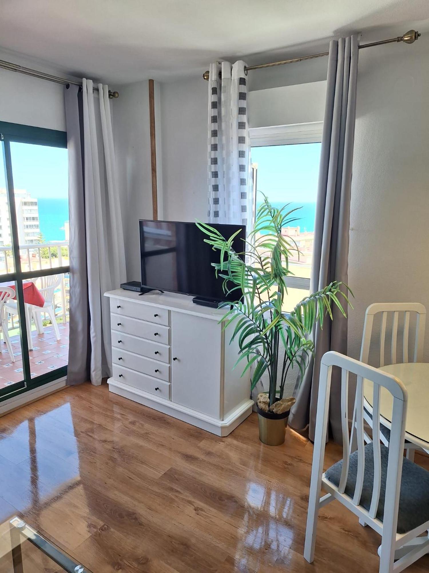Jupiter Apartment Sea View Benalmádena Dış mekan fotoğraf
